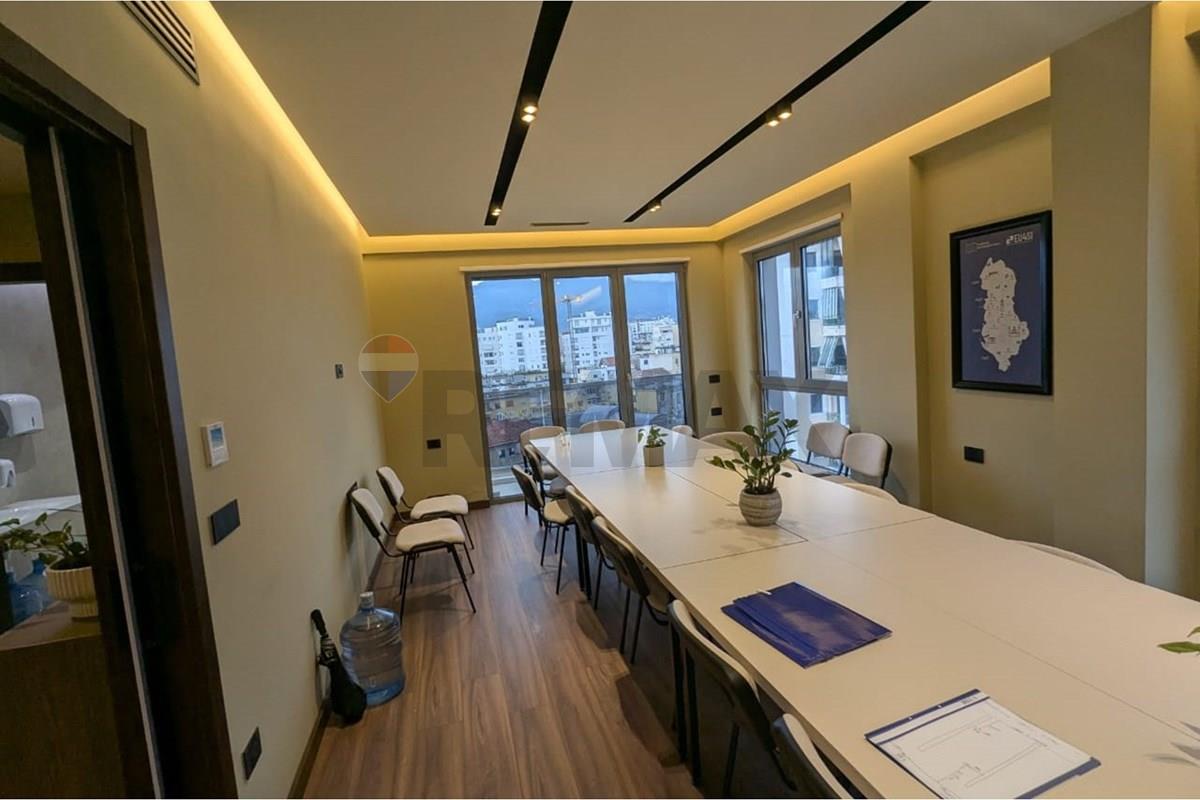Apartament - Për Qira - Rruga e Kavajës, Tiranë