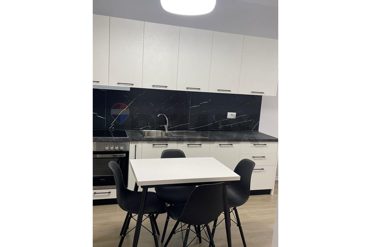 Apartament - Për Qira - Rruga Xhanfize Keko, Tiranë 3