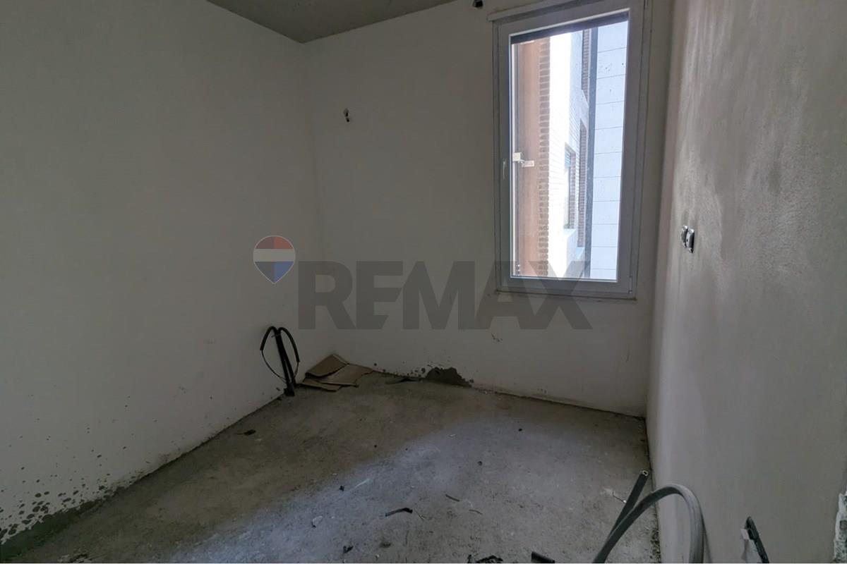 Apartament - Në Shitje - Pallati me Shigjeta, Tiranë 3