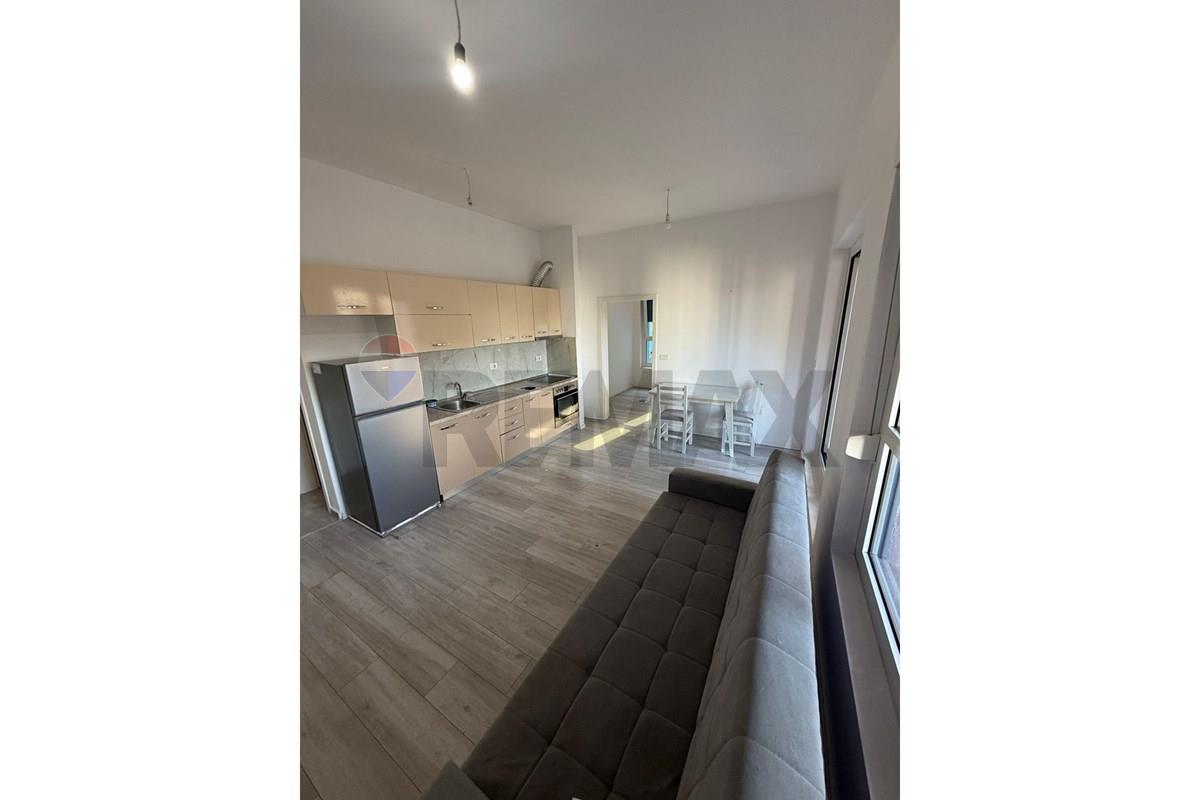 Apartament - Për Qira - Kompleksi Mangalem, Tiranë 2