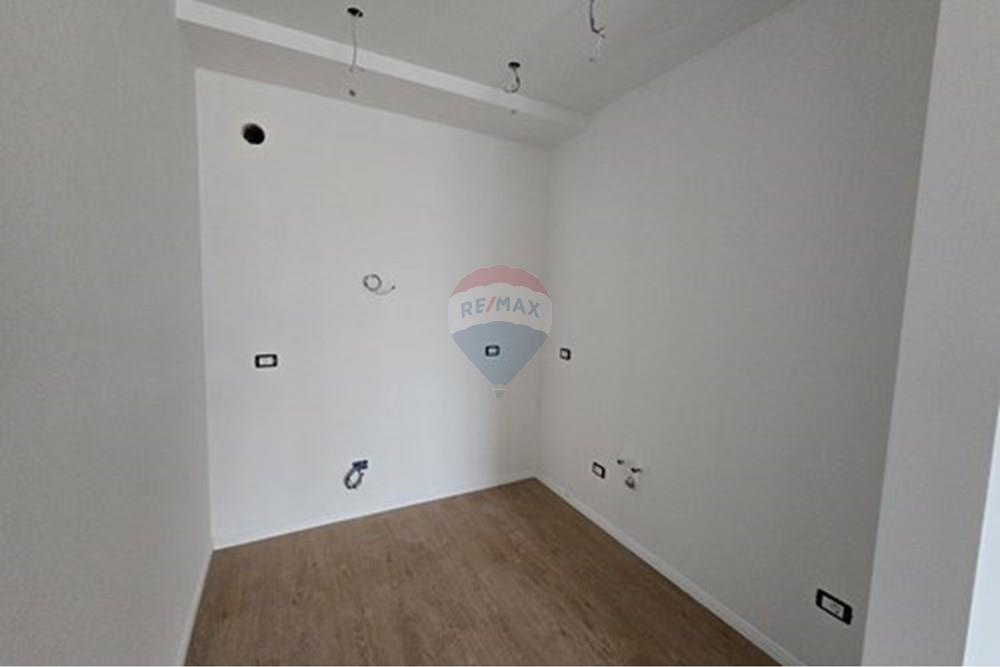 Apartament - Në Shitje - Rruga Egnatia, Tiranë 3