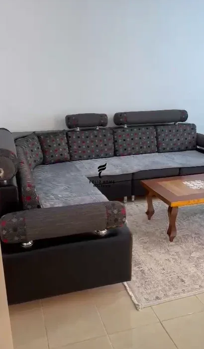 APARTAMENT ME QERA 1+1 RRUGA E DIBRES 40.000 LEKE