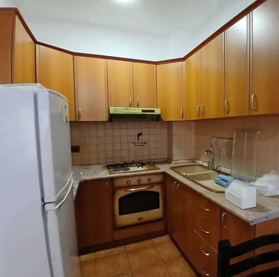 APARTAMENT ME QERA 1+1 PAZARI I RI 50.000 LEKE 3