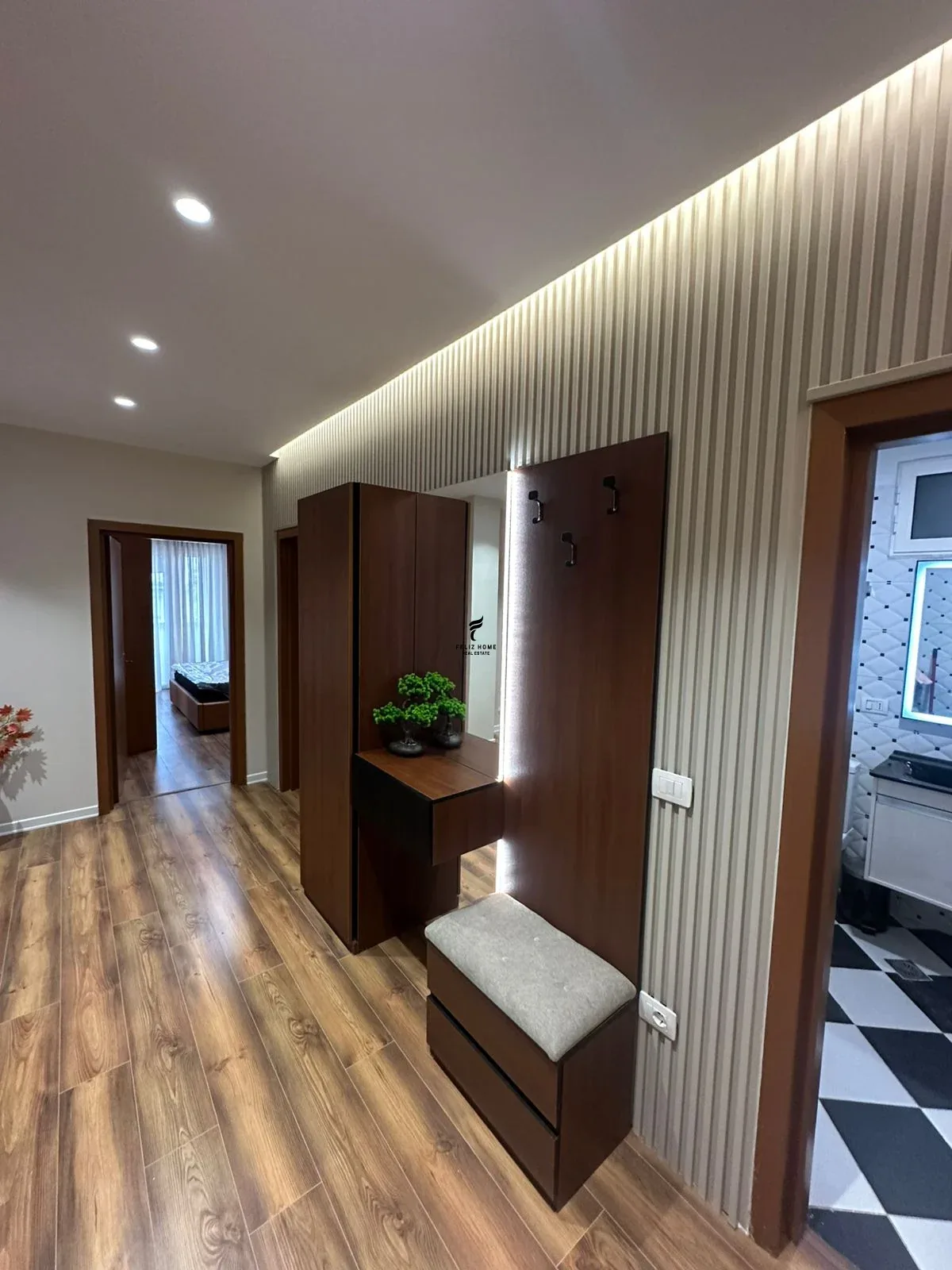 APARTAMENT ME QERA 2+1+2 MINE PEZA 90.000 LEKE 3