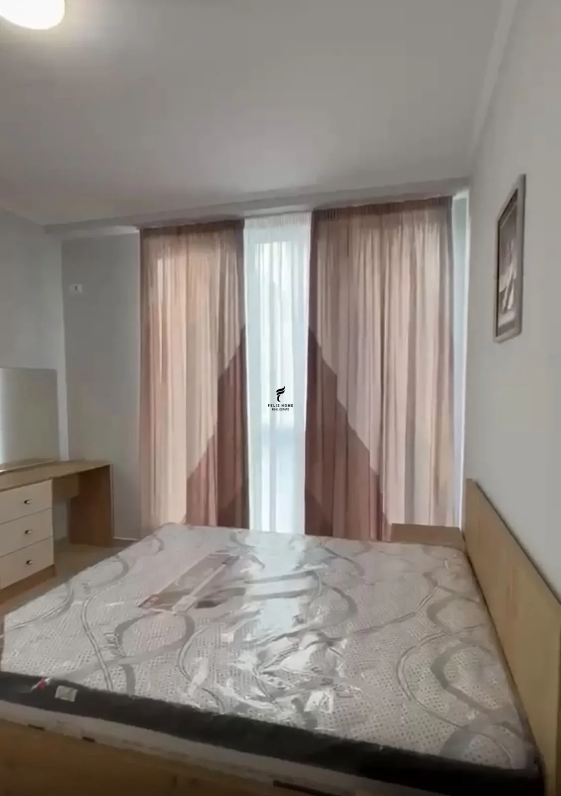APARTAMENT ME QERA 2+1 STACIONI TRENIT 1.500 EURO 4