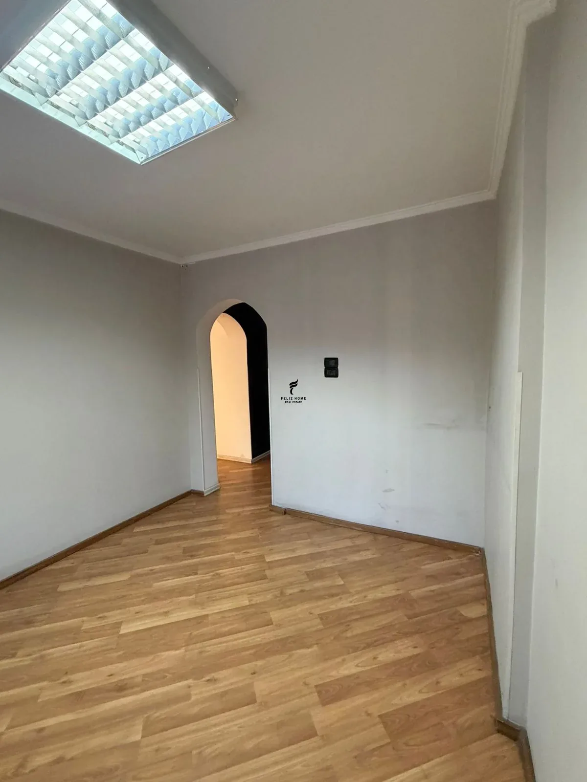 ZYRE ME QERA 70M2 RRUGA E KAVAJES 80.000 LEKE 3