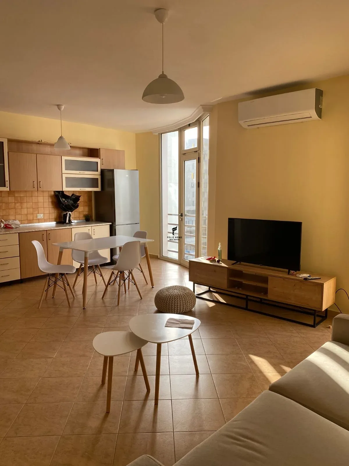 APARTAMENT ME QERA 1+1 21 DHJETORI 55.000 LEKE