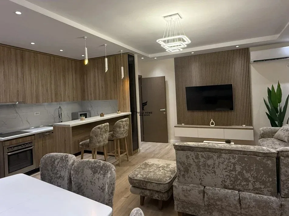 APARTAMENT ME QERA 2+1+2 LIQENI THATE 80.000 LEKE 2