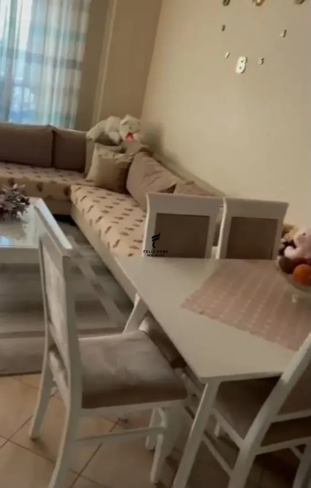 APARTAMENT ME QERA 2+1+2 YZBERISHT 48.000 LEKE 1