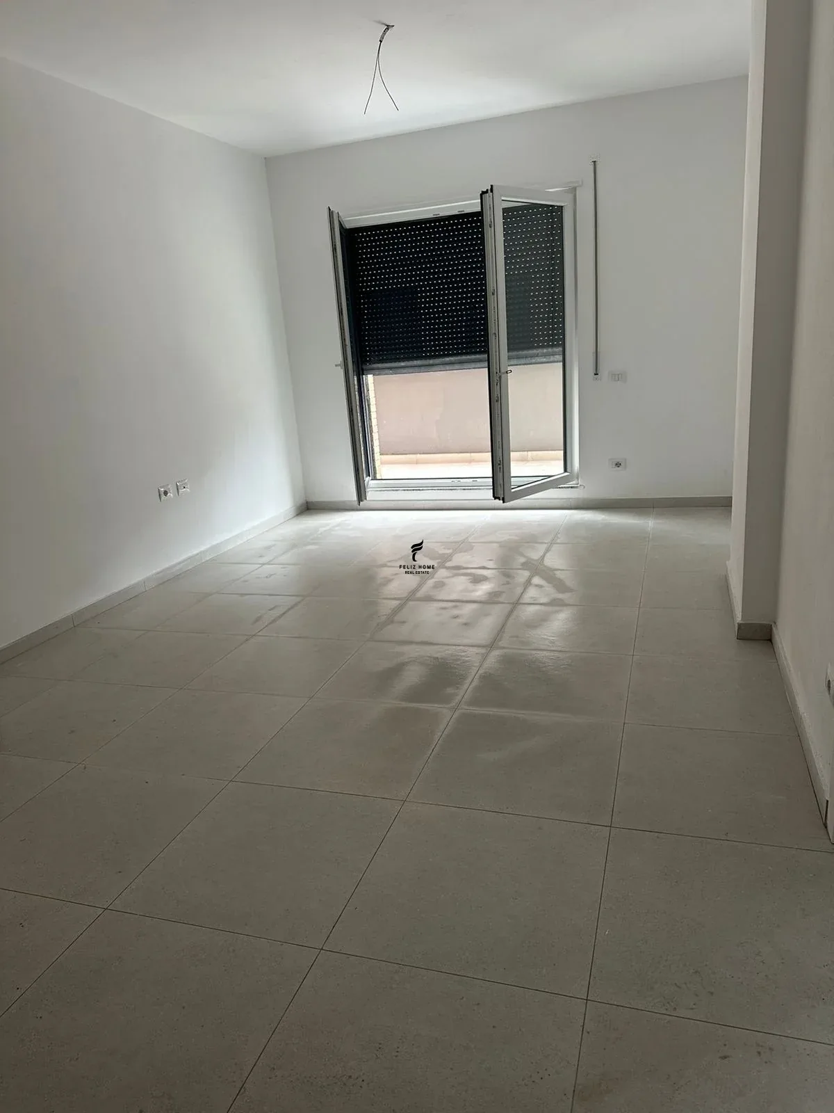 ZYRE ME QERA 120M2 BULEVARDI I RI 60.000 LEKE 2
