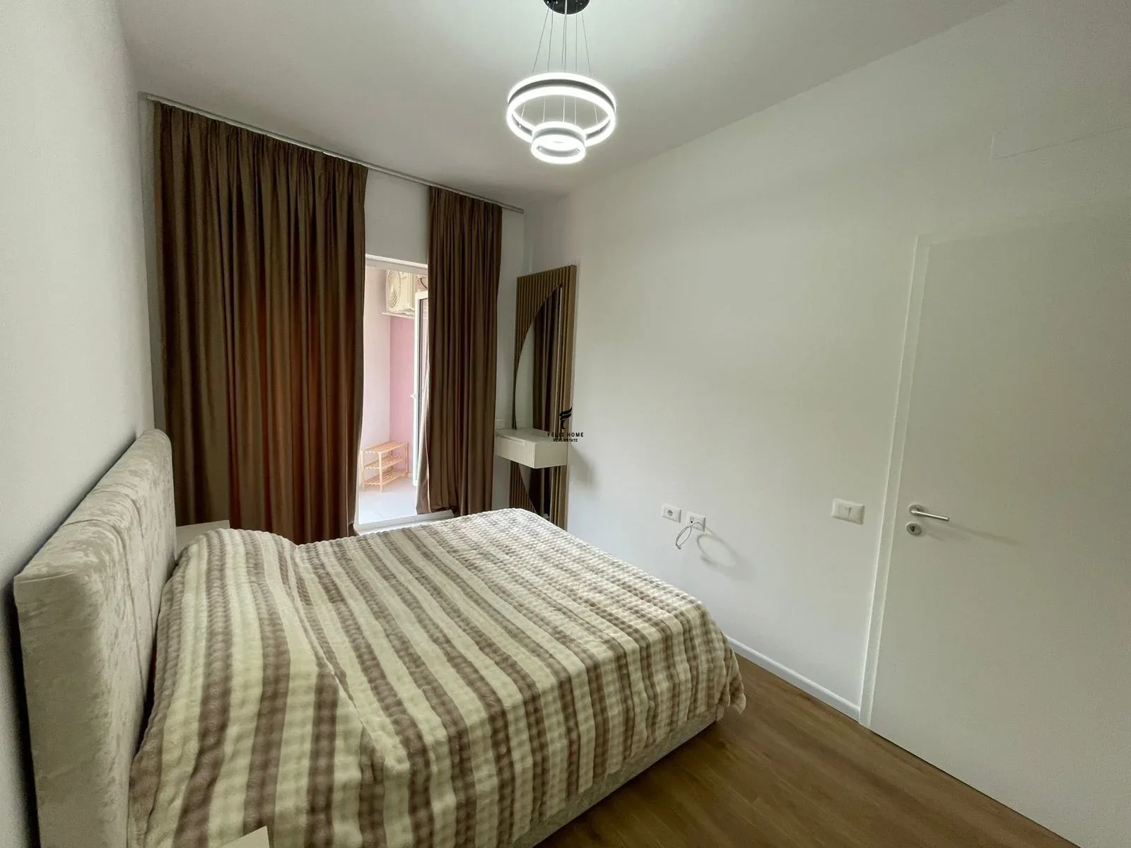 APARTAMENT ME QERA 1+1 ALI DEM 450 EURO 4