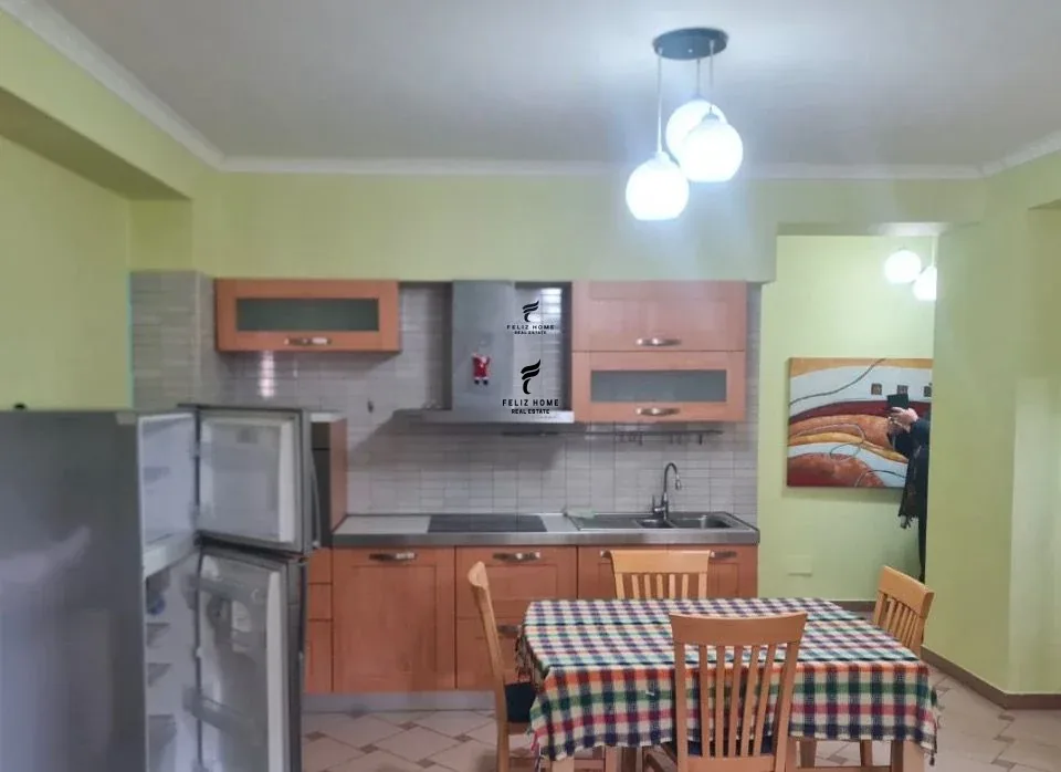 APARTAMENT ME QERA 1+1 RRUGA E DURRESIT 65.000 LEKE 2
