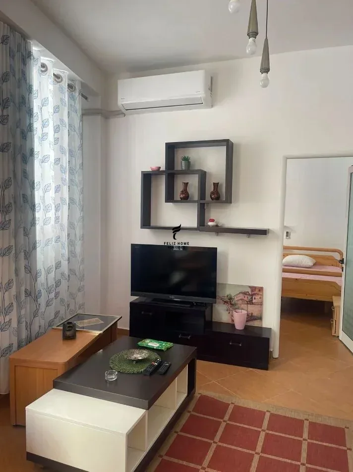 APARTAMENT ME QERA 1+1 KOMUNA PARISIT 45.000 LEKE