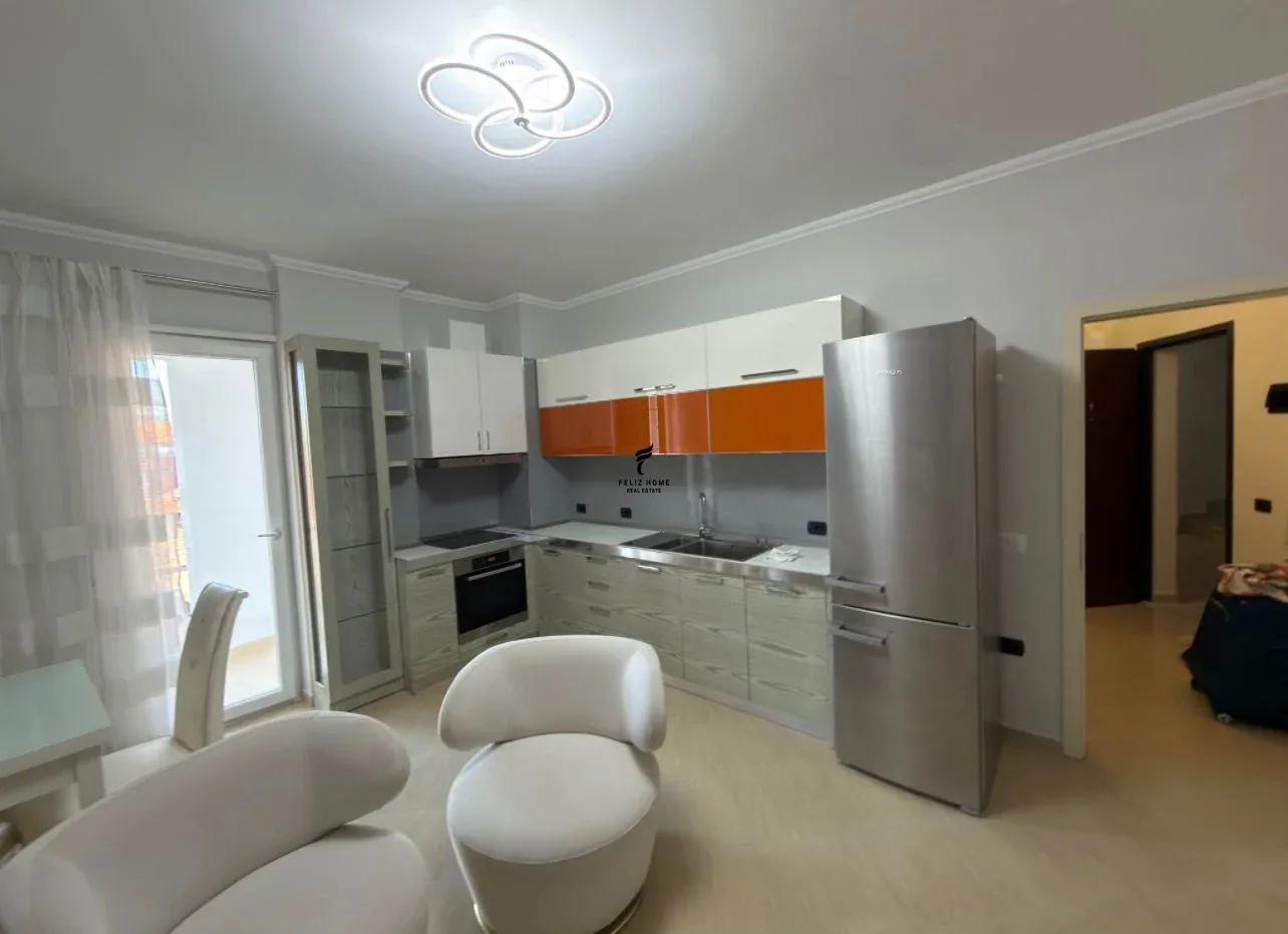 APARTAMENT ME QERA 1+1 21 DHJETORI 60.000 LEKE 2