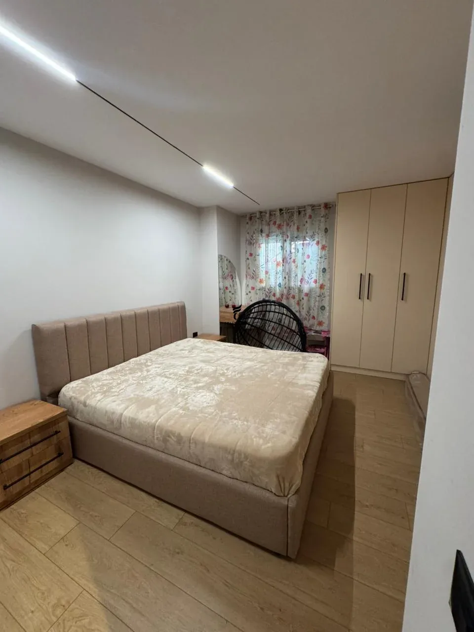 APARTAMENT ME QERA 2+1+2 RRUGA E DIBRES 70.000 LEKE 3