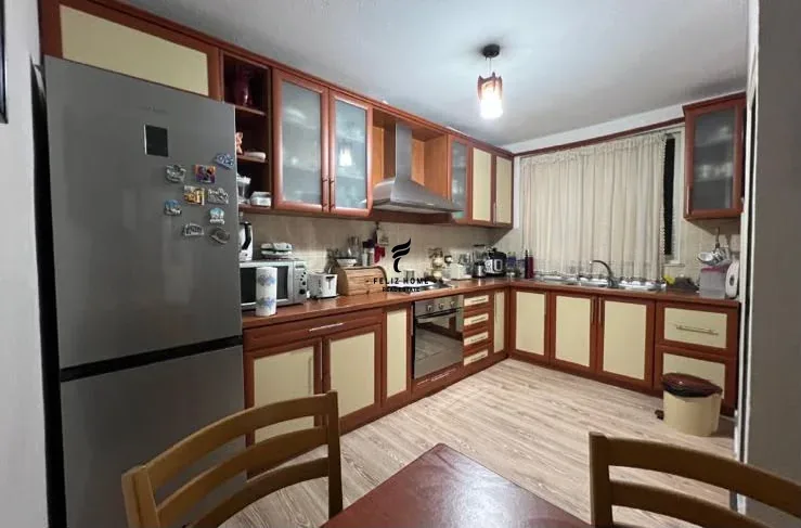 SHITET APARTAMENT 3+1 ALI DEMI 180.000 EURO 4