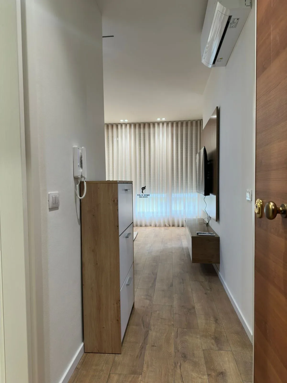 APARTAMENT ME QERA 1+1 BULEVARDI I RI 60.000 LEKE 4