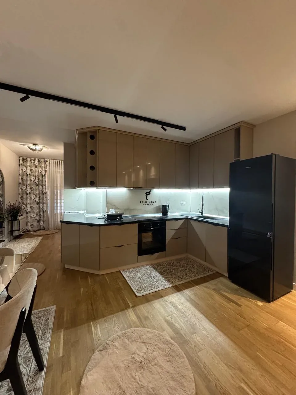 APARTAMENT ME QERA 1+1 KOPSHTI BOTANIK 85.000 LEKE 2