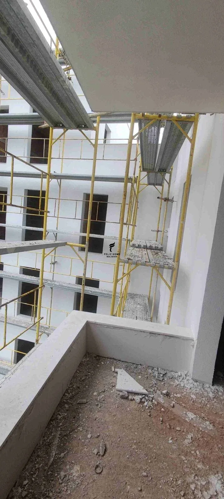 SHITET APARTAMENT 2+1 ALI DEMI 14.000.000 LEKE 1