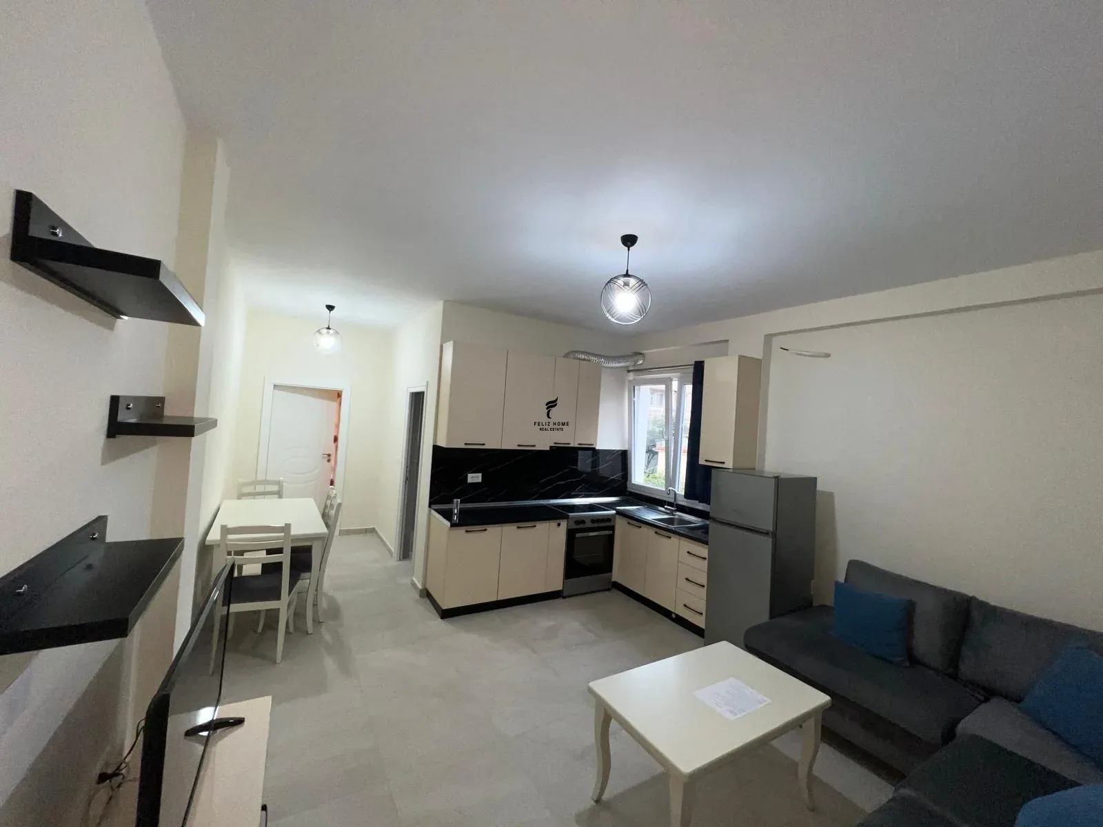 APARTAMENT ME QERA 1+1 RRUGA E DIBRES 45.000 LEKE