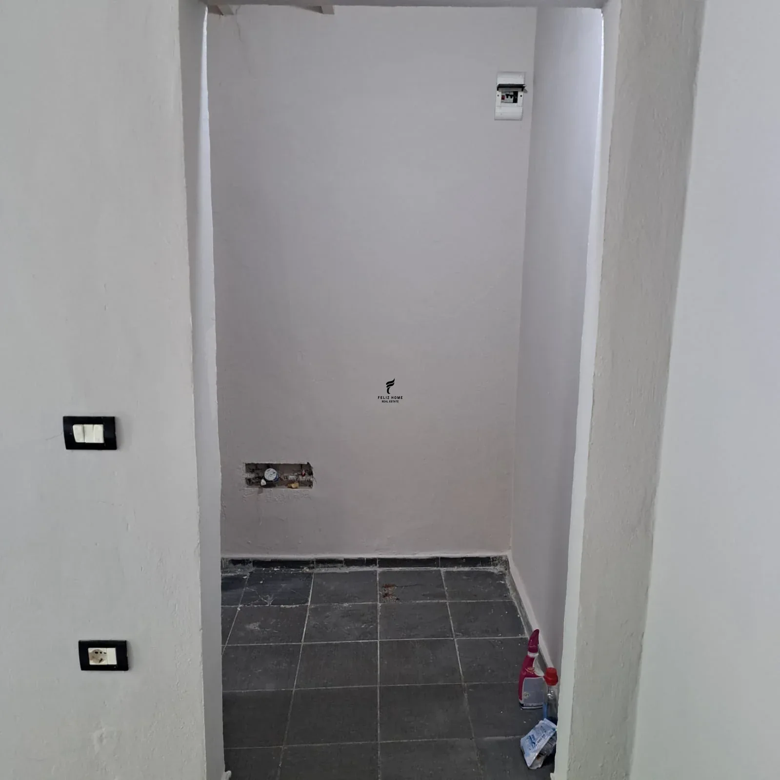 ZYRE ME QERA 20 M2 KOMUNA E PARISIT 50.000 LEKE