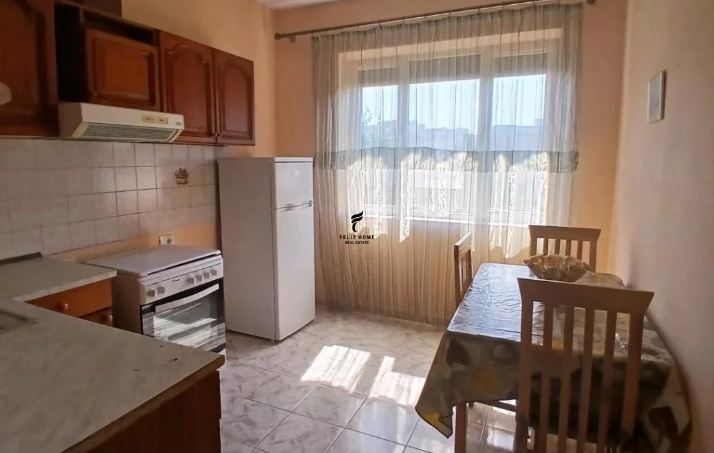 APARTAMENT ME QERA 1+1 BRRYL 50.000 LEKE 2