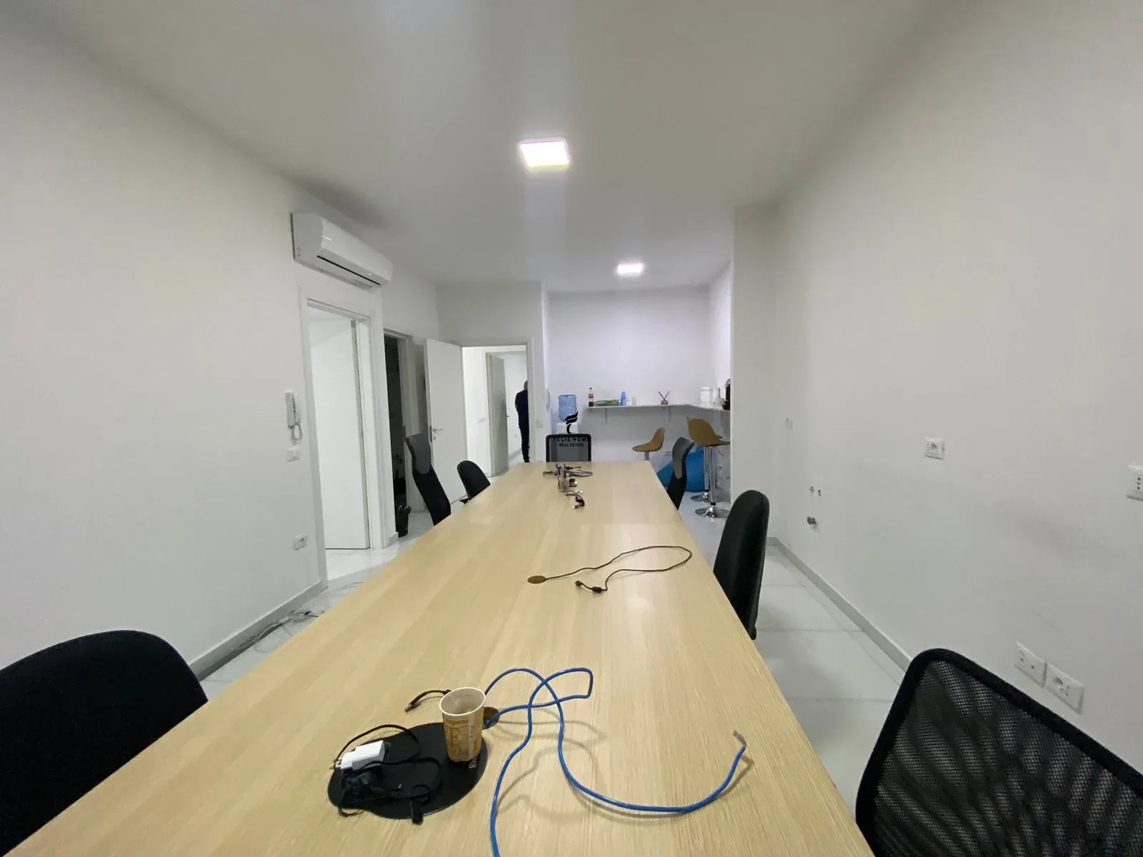 ZYRE ME QERA 110M2 KOMUNA E PARISIT 1200 EURO 3