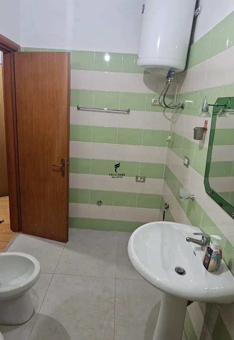 APARTAMENT ME QERA 2+1+2 YZBERISHT 50.000 LEKE 3
