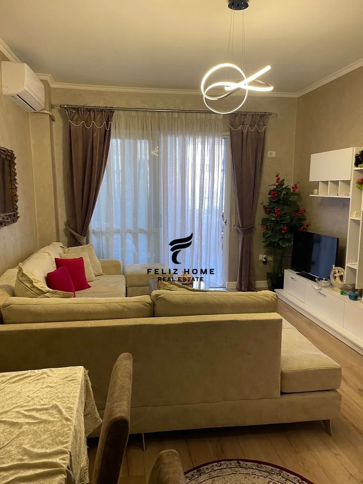 APARTAMENT ME QERA 3+1 KOPSHTI ZOOLOGJIK 800 EURO 3