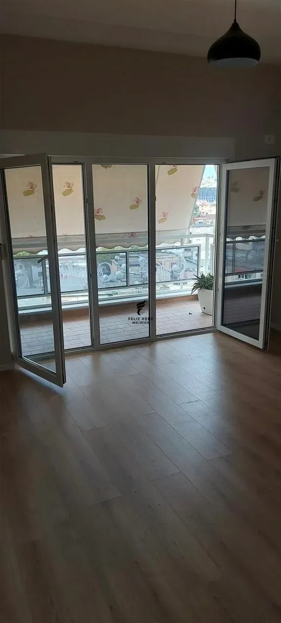 SHITET APARTAMENT 2+1 XHAMLLIK 18.700.000 LEKE 3