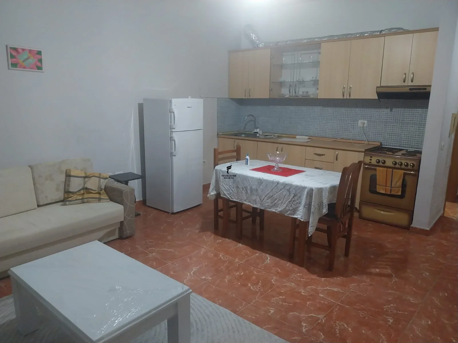 APARTAMENT ME QERA 1+1 RRUGA E ELBASANIT 52.000 LEKE 2