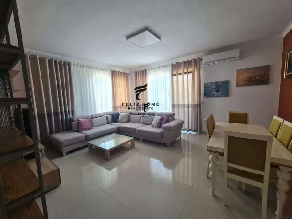 APARTAMENT ME QERA 2+1+ 2 KOPSHTI BOTANIK 80.000 LEKE