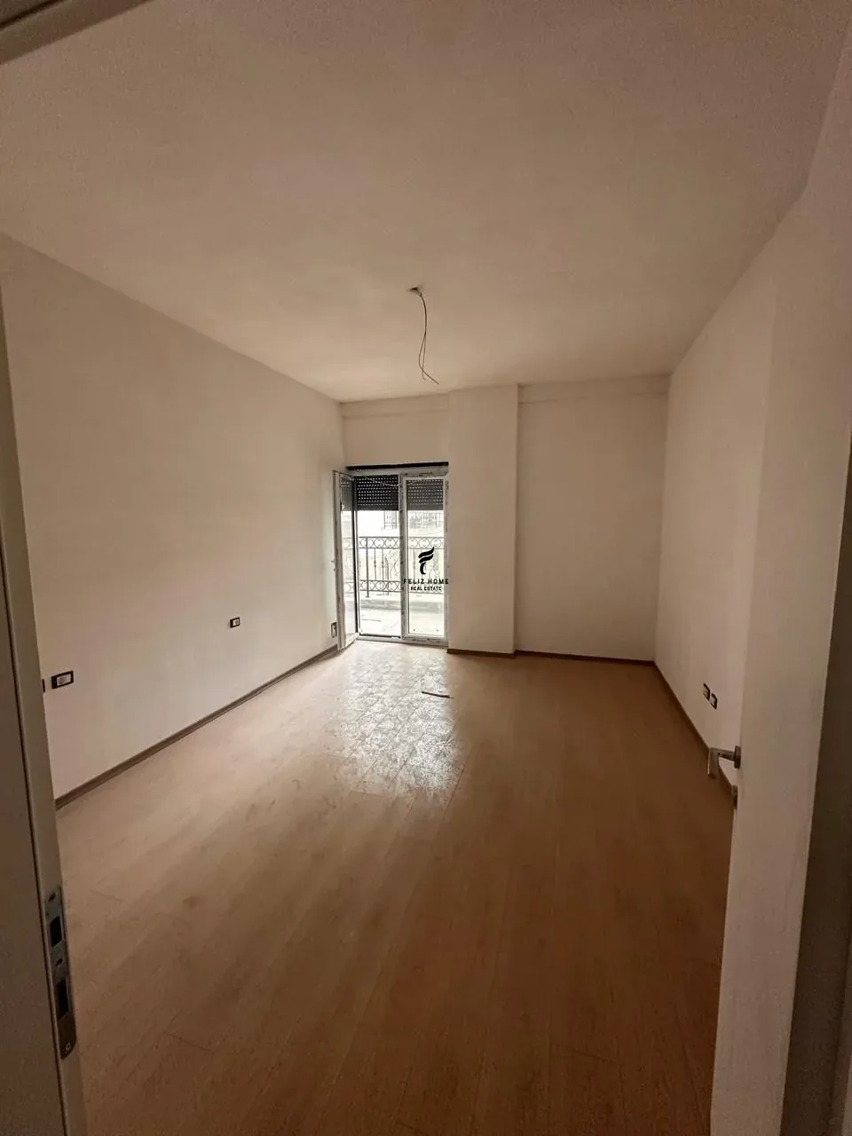 SHITET APARTAMENT 2+1+2 SAUK 205.000 EURO