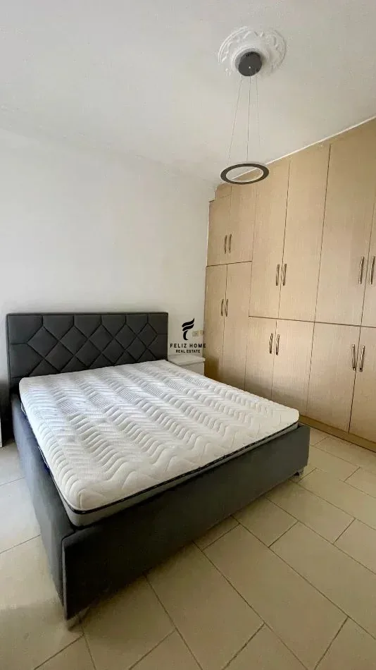 APARTAMENT ME QERA 1+1 MYSLYM SHYRI 80.000 LEKE 4