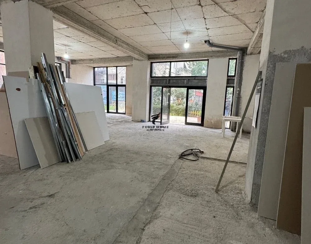 ZYRE ME QERA 210 M2 BRRYL 1.400 EURO 3