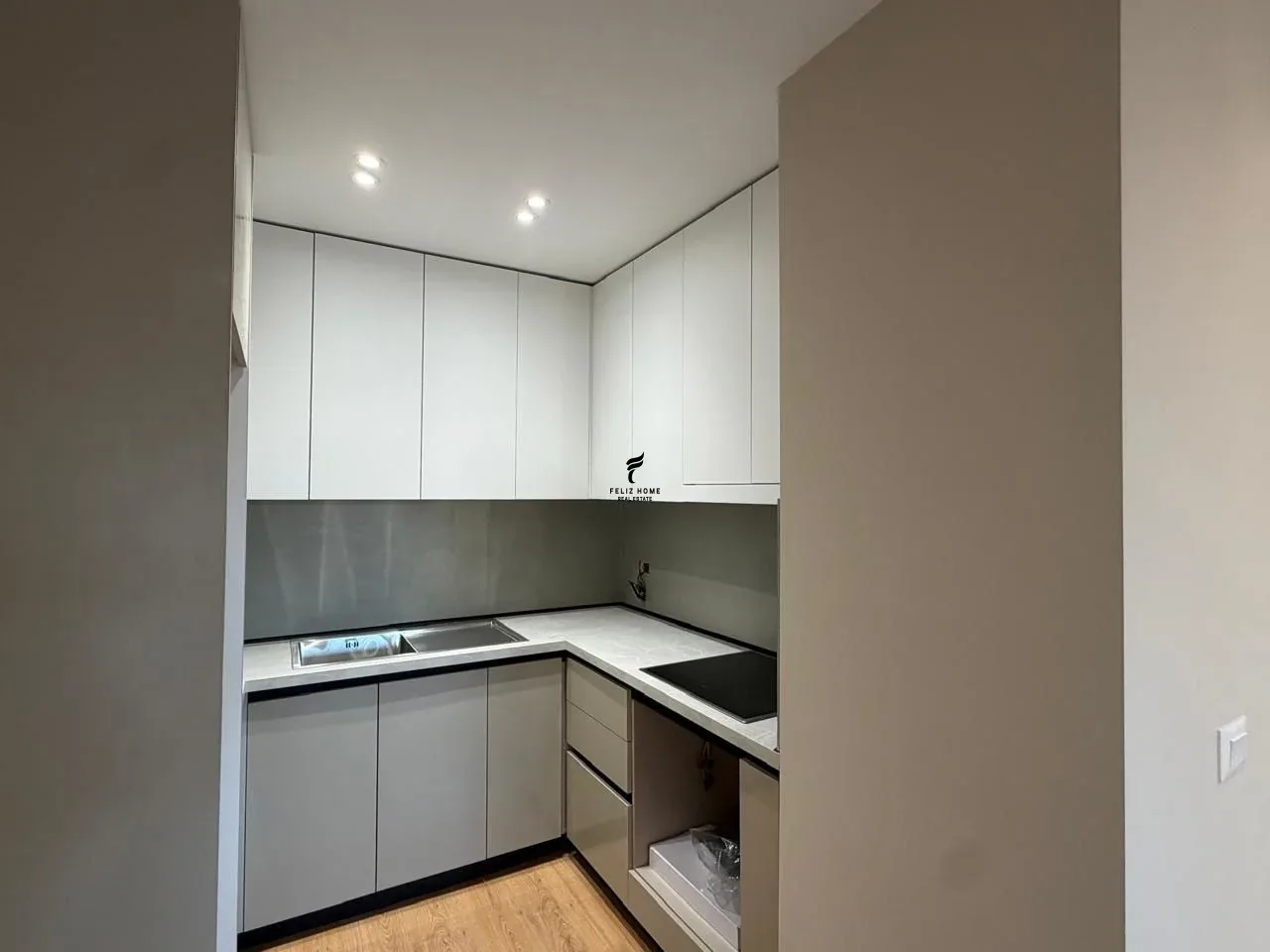 SHITET APARTAMENT 2+1 STACIONI I TRENIT 190.000 EURO 3