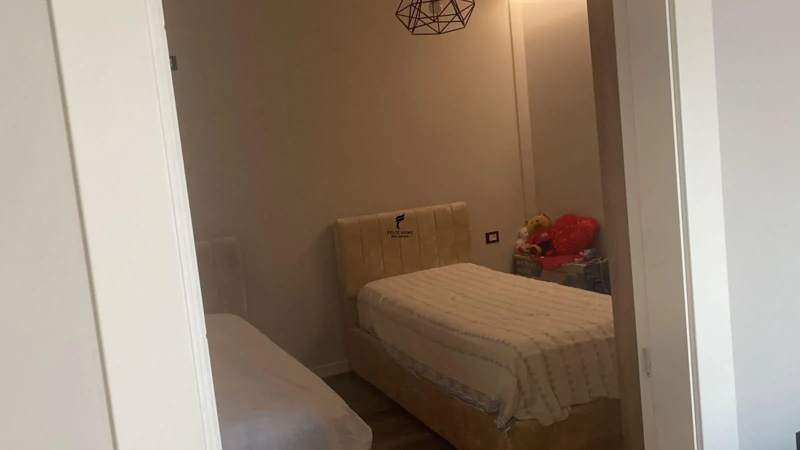 APARTAMENT ME QERA 1+1 PORCELAN 65.000 LEKE 4