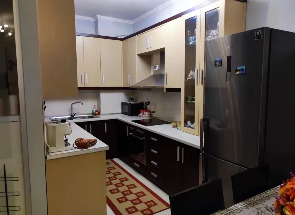 APARTAMENT ME QERA 2+1 KOPSHTI BOTANIK 80.000 LEKE 4