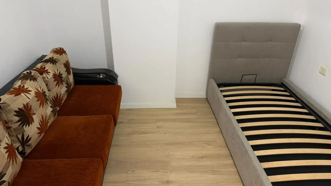 APARTAMENT ME QERA 2+1 5 MAJ 550 EURO 2