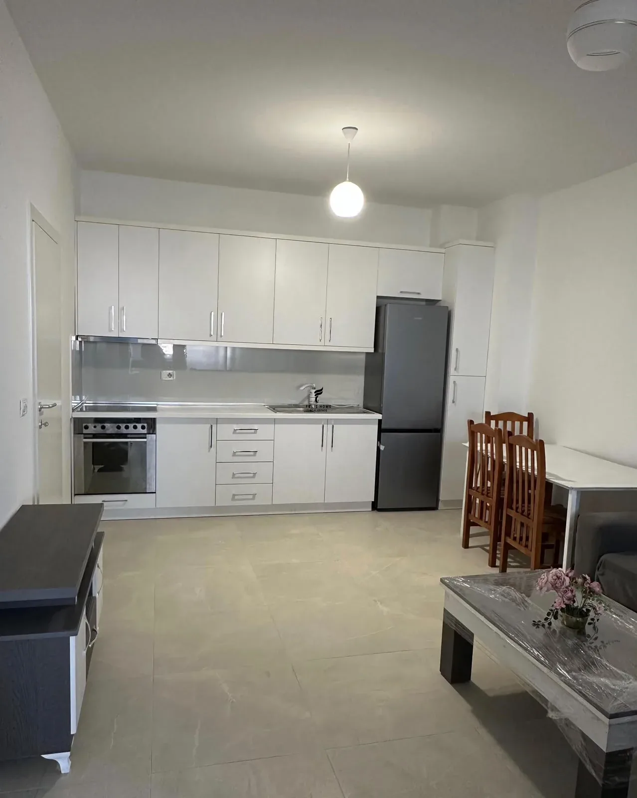 APARTAMENT ME QERA 2+1 RRUGA E KAVAJES 65.000 LEKE 2
