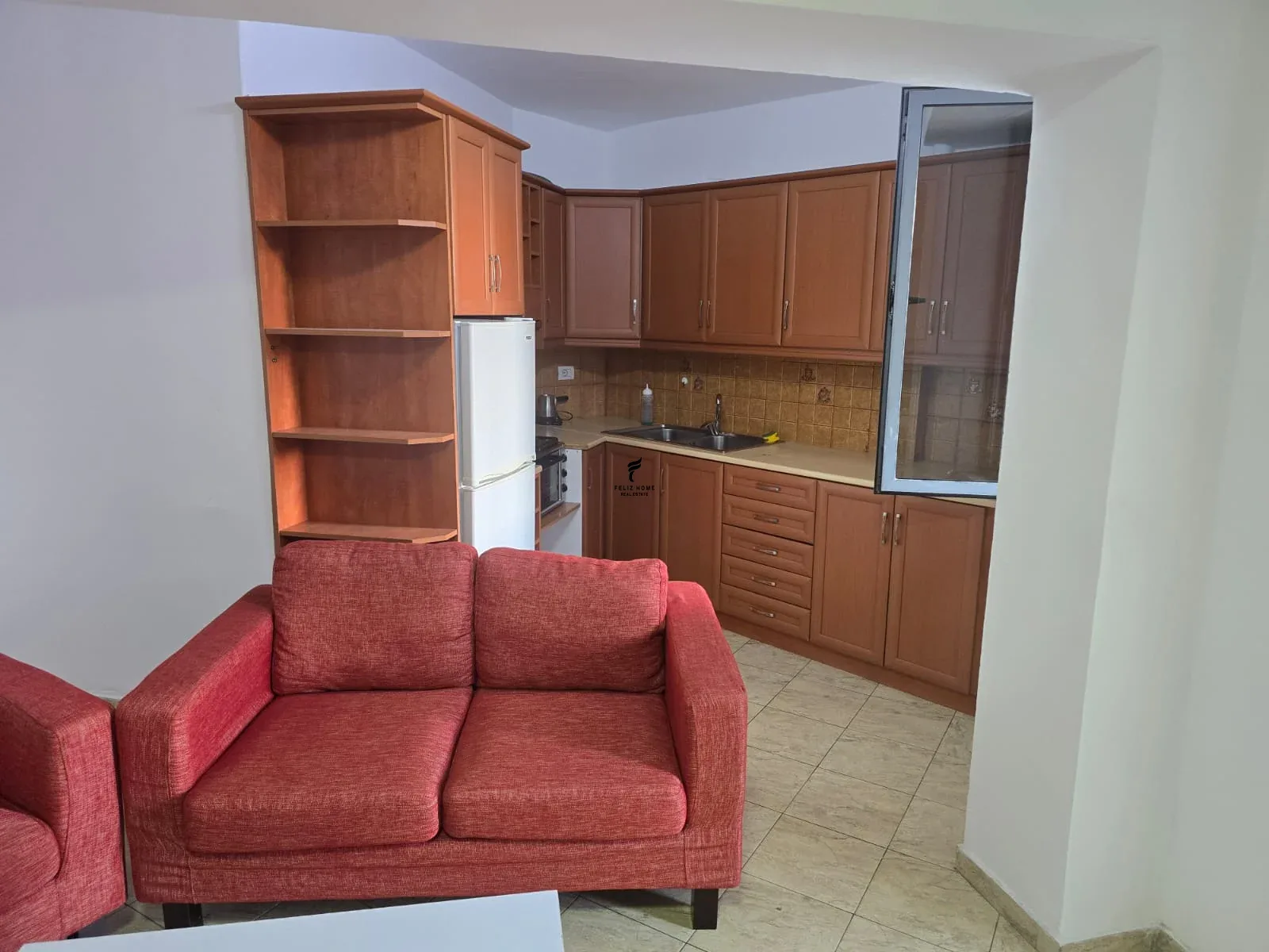 APARTAMENT ME QERA 2+1 9 KATESHET 65.000 LEKE 2