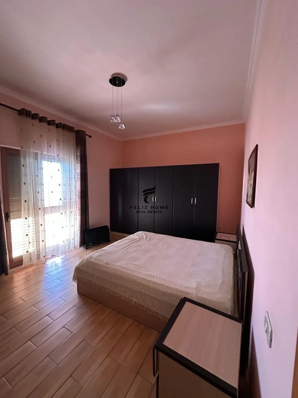SHITET VILE PRIVATE 3 KATE PORCELAN 360.000 EURO 3