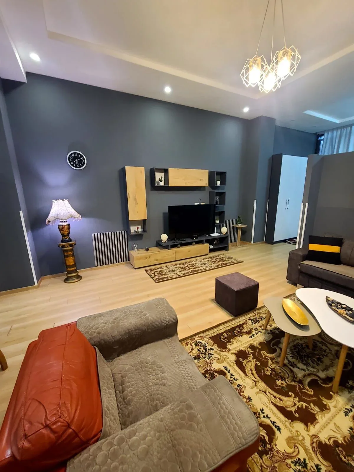 APARTAMENT ME QERA 1+1 LIQENI I THATE 60.000 LEKE 2