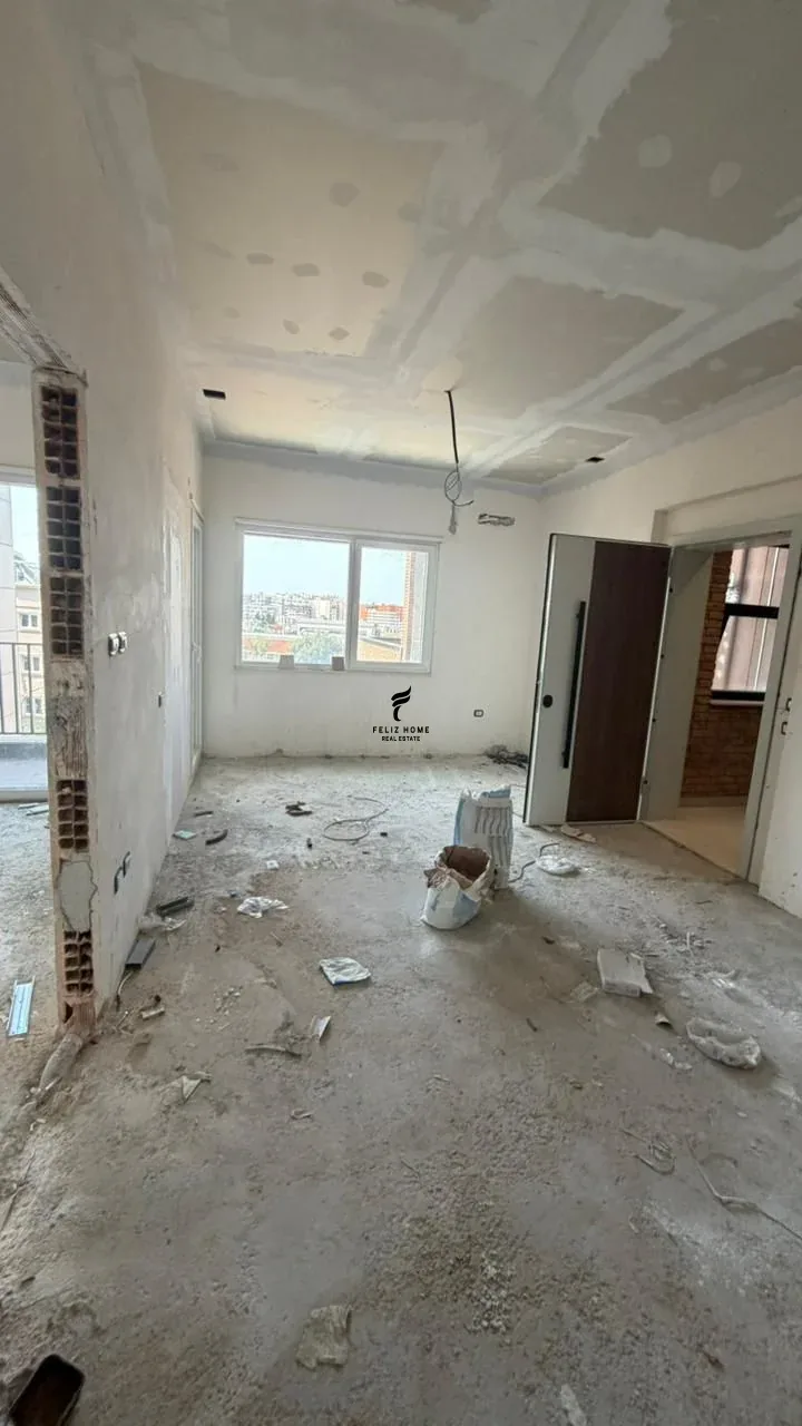 SHITET APARTAMENT 1+1 RRUGA E KAVAJES 125.000 EURO 2