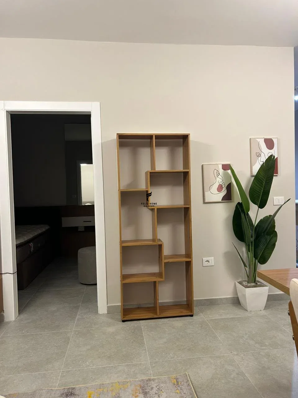 APARTAMENT ME QERA 1+1 YZBERISHT 50.000 LEKE 4