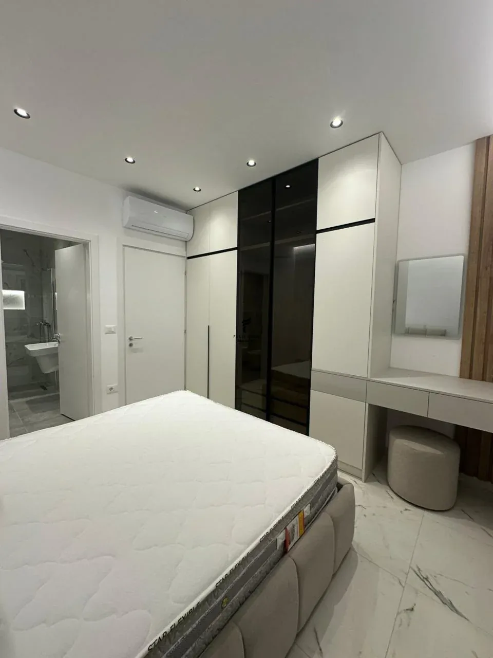 APARTAMENT ME QERA 2+1+2 LAPRAKE 75.000 LEKE 4