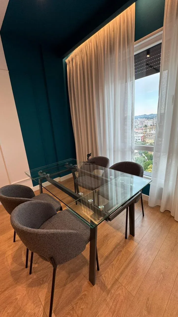 APARTAMENT ME QERA 1+1 PORCELAN 80.000 LEKE 2