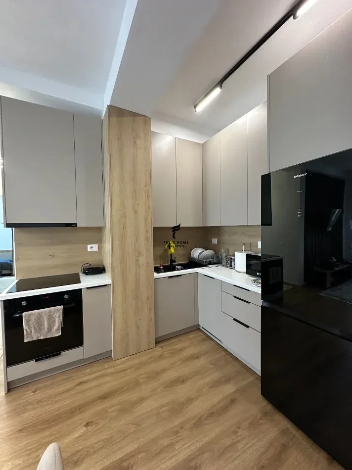 APARTAMENT ME QERA 2+1 ALI DEMI 55.000 LEKE 2