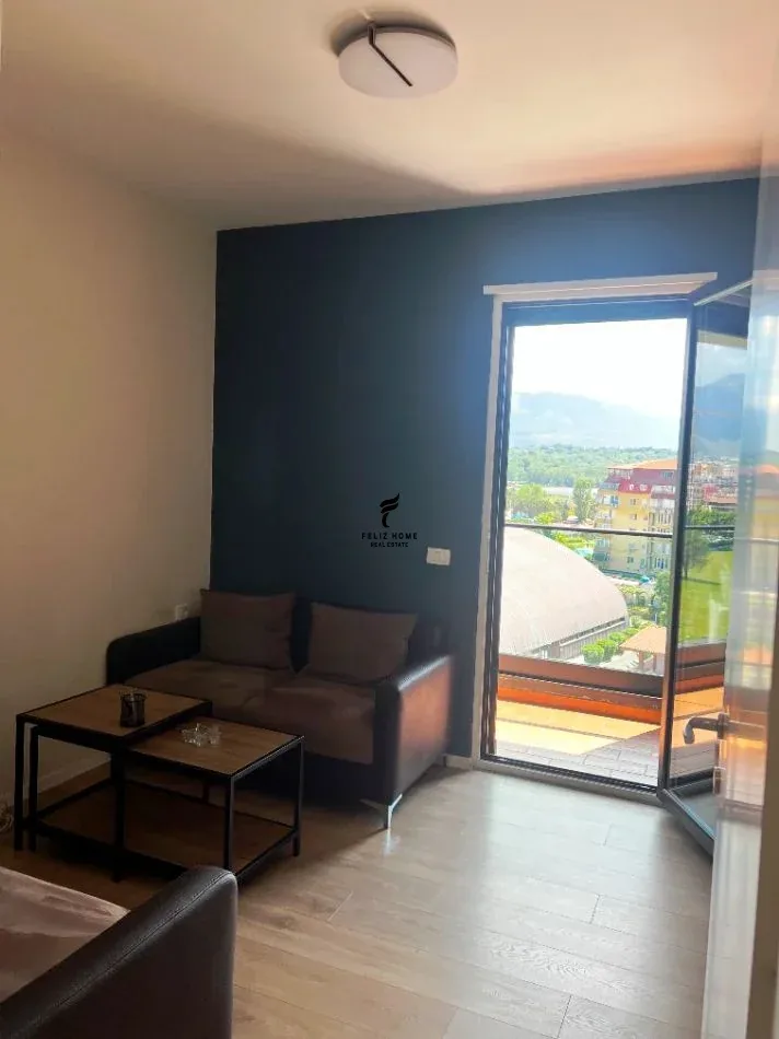 ZYRE ME QERA 100 M2 RRUGA E KOSOVAREVE 1.100 EURO