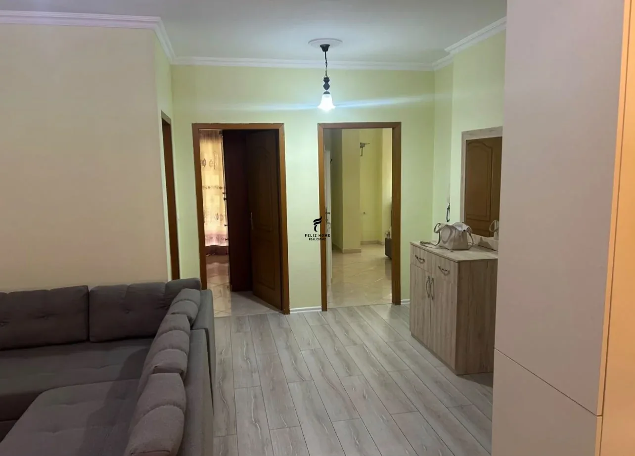 APARTAMENT ME QERA 2+1+2 21 DHJETORI 60.000 LEKE 2